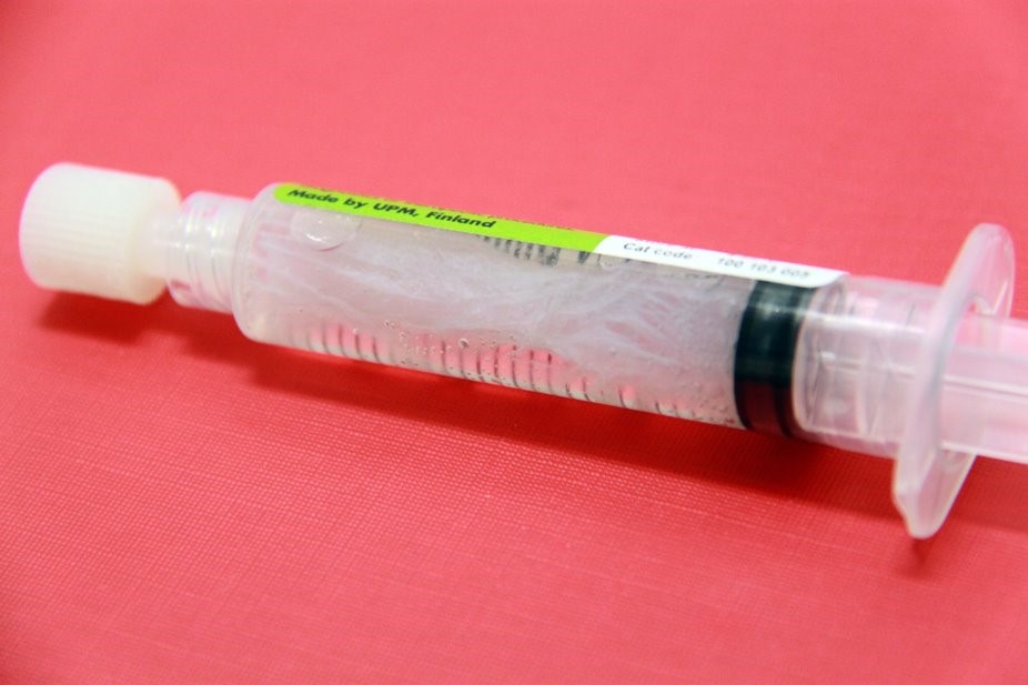 growdex-hydrogel-syringe-water-separating.png
